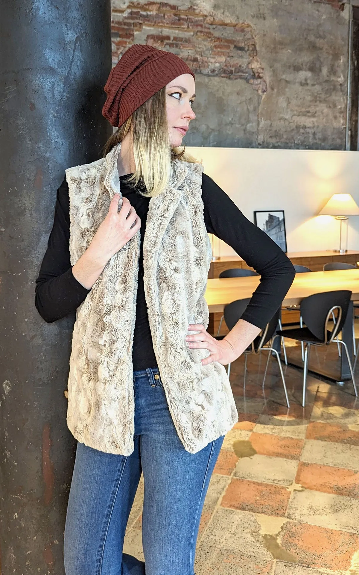 Mandarin Vest Short, Reversible less pockets - Luxury Faux Fur in Café Au Lait (Solid)