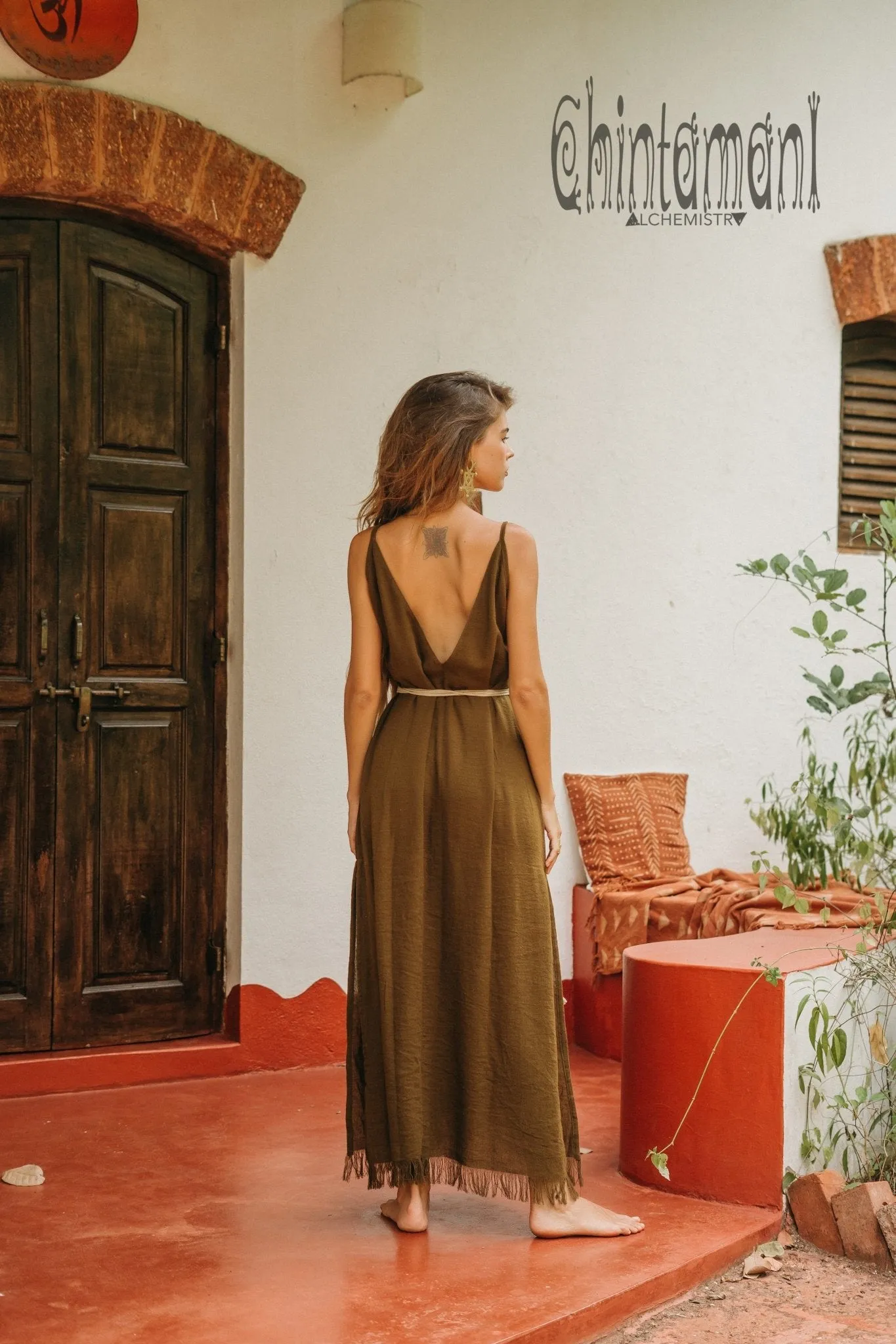 V-neck Maxi Dress / Brown