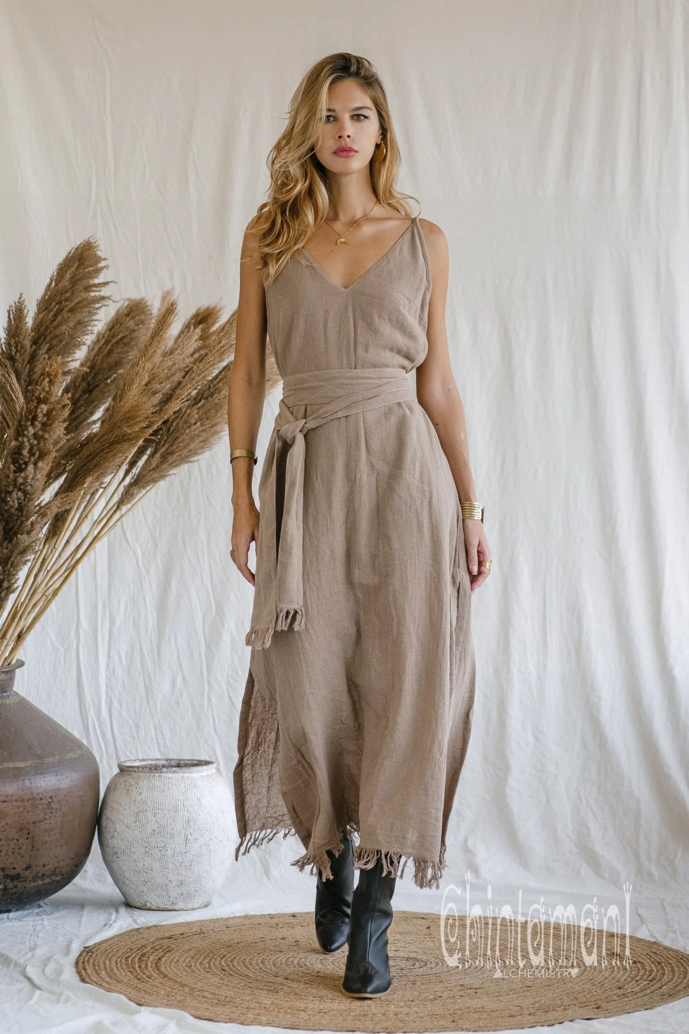 V-neck Maxi Dress / Coffee