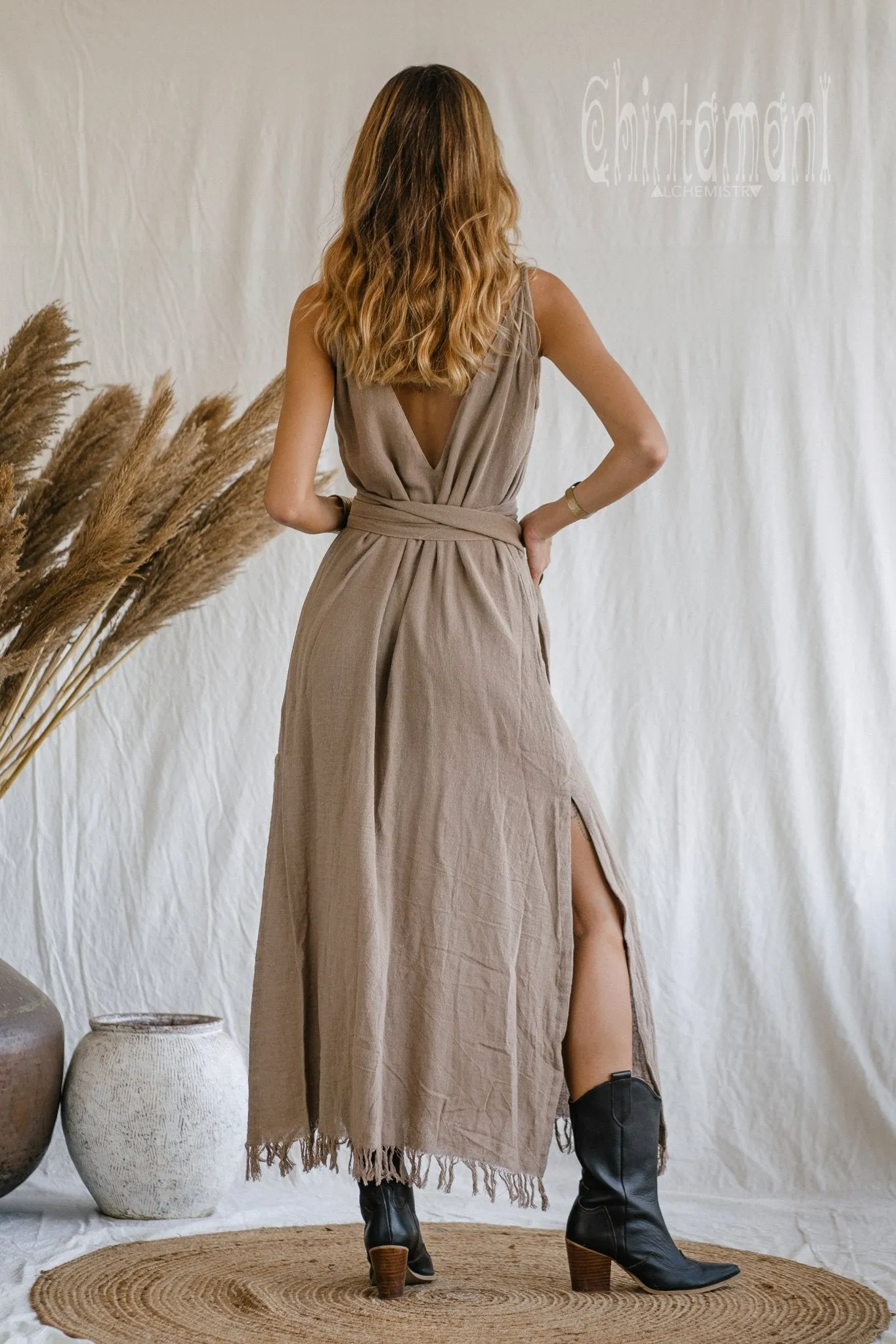 V-neck Maxi Dress / Coffee